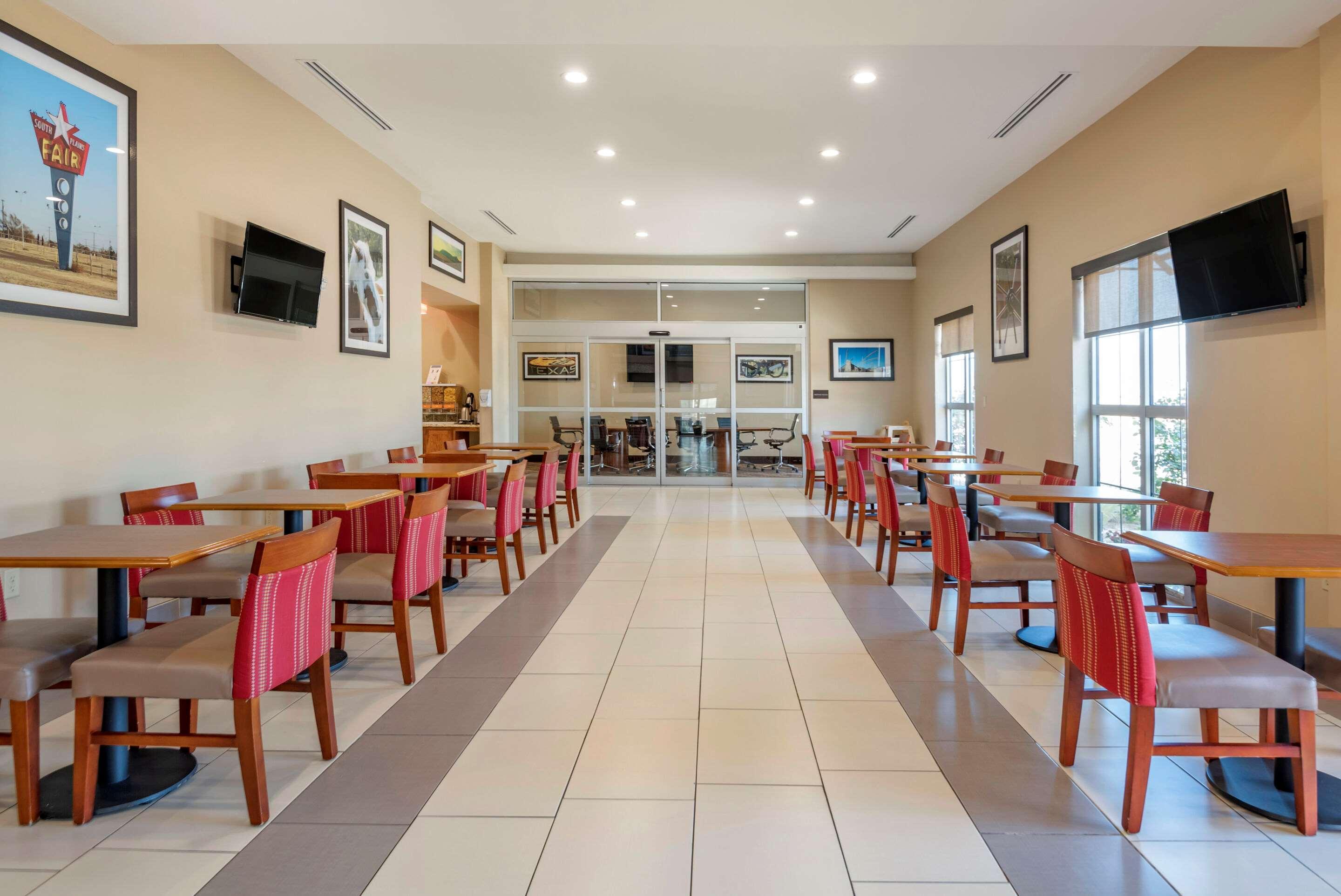 Restaurant Comfort Suites University