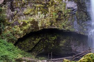 Actividad - Excursión a la cascada del Girón y el lago Busa