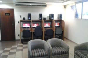 Alojamiento - OYO Victoria Plaza Hotel