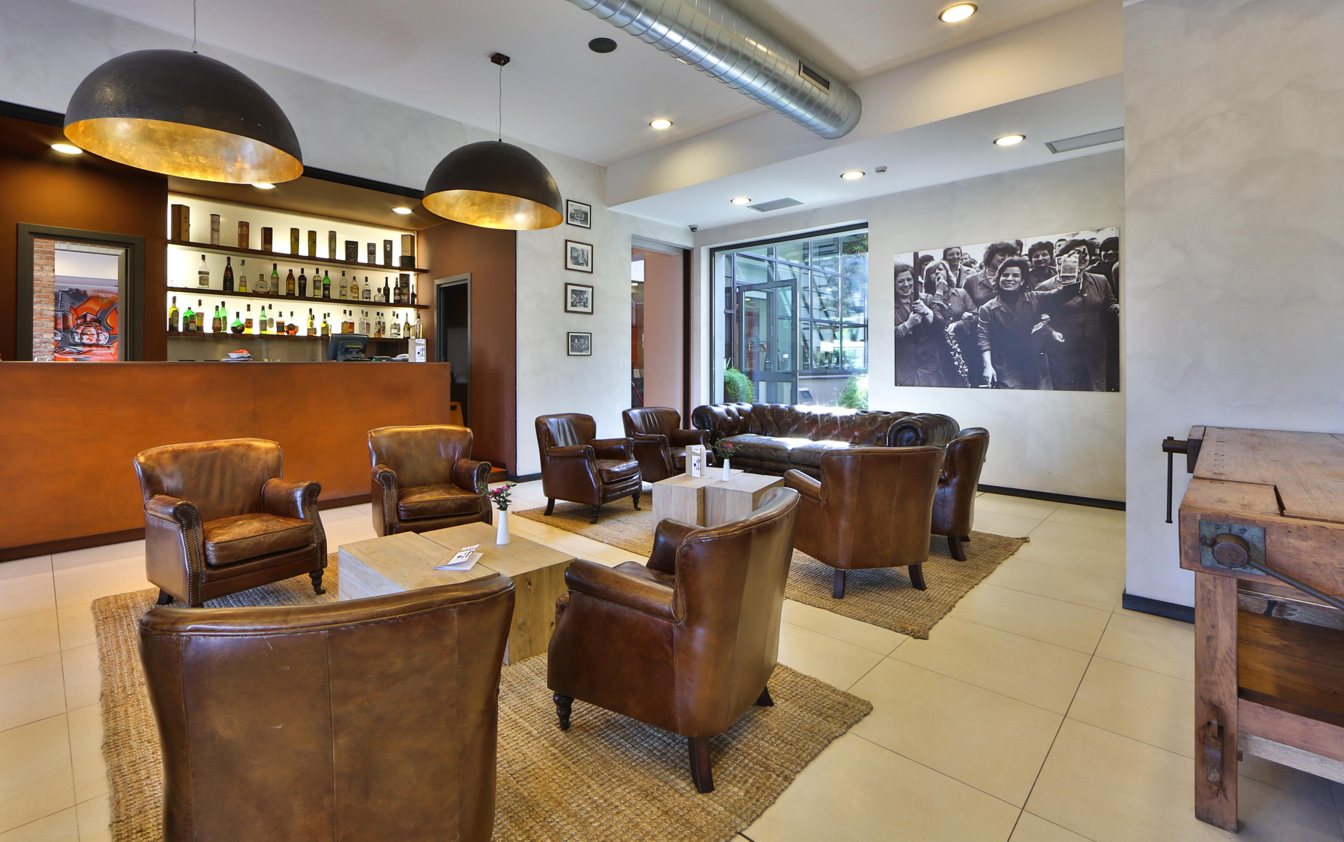 Bar/Salón Best Western Falck Village Hotel