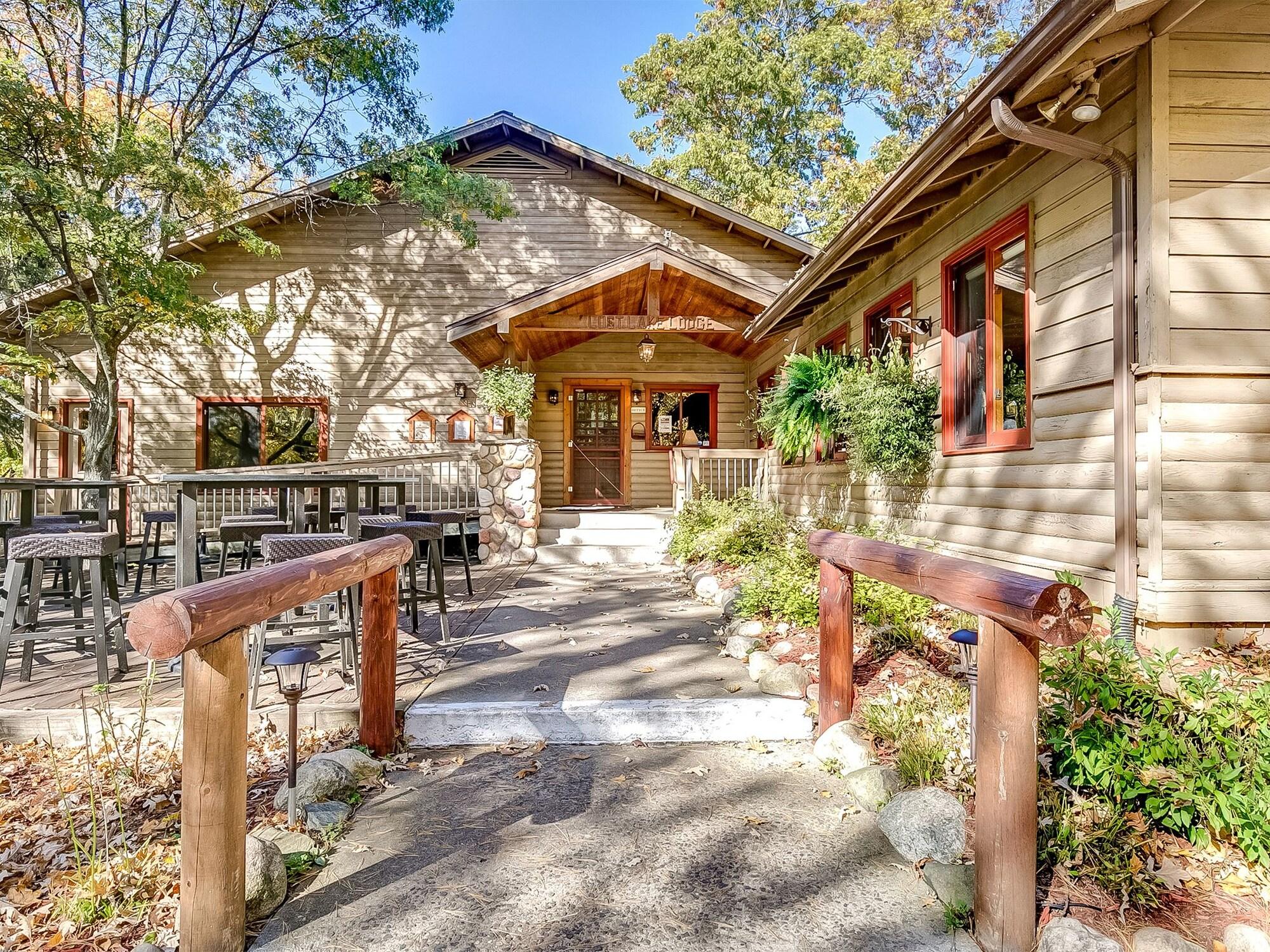 Vista Exterior Lost Lake Lodge