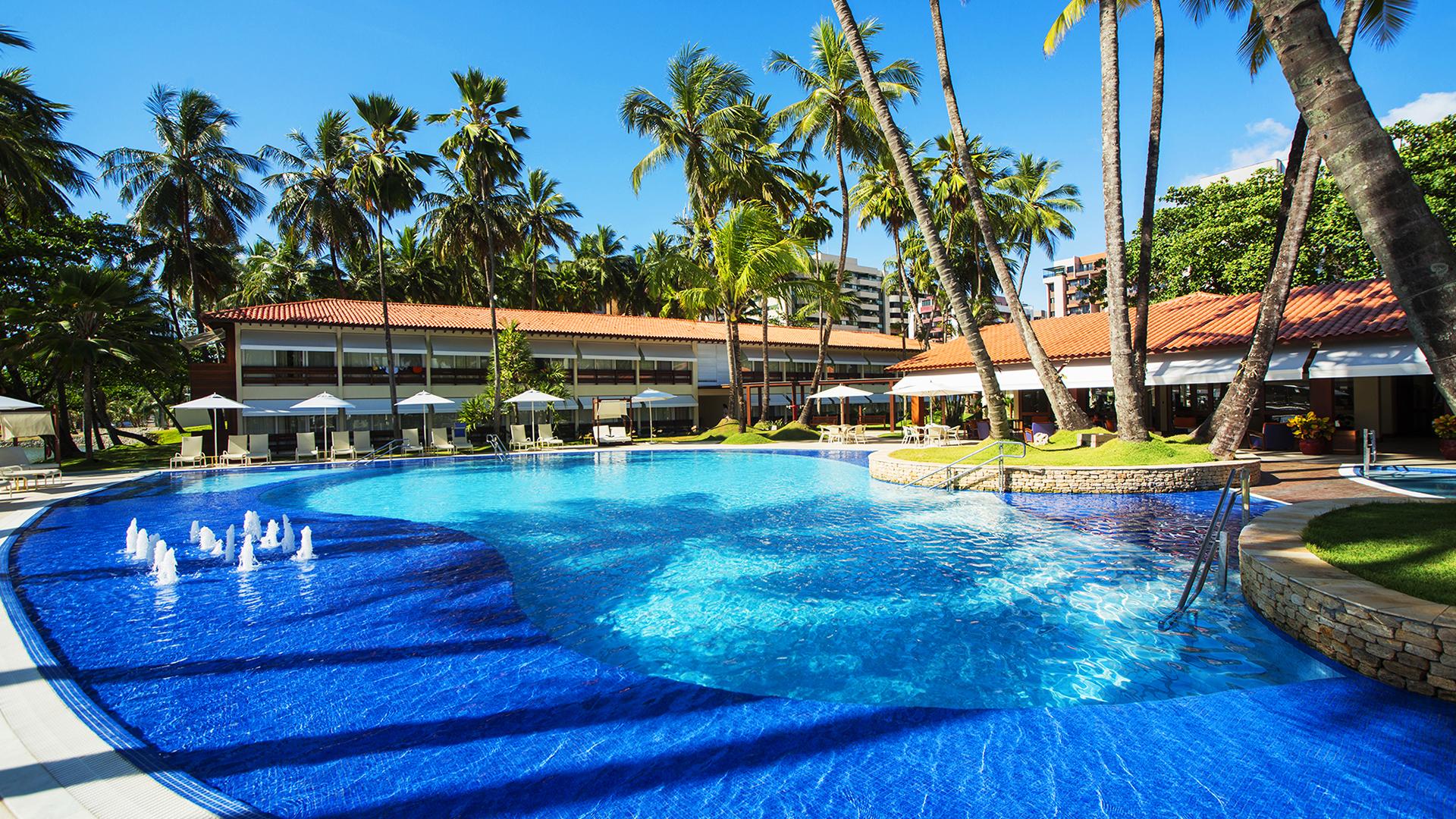 Vista da piscina Jatiúca Hotel & Resort