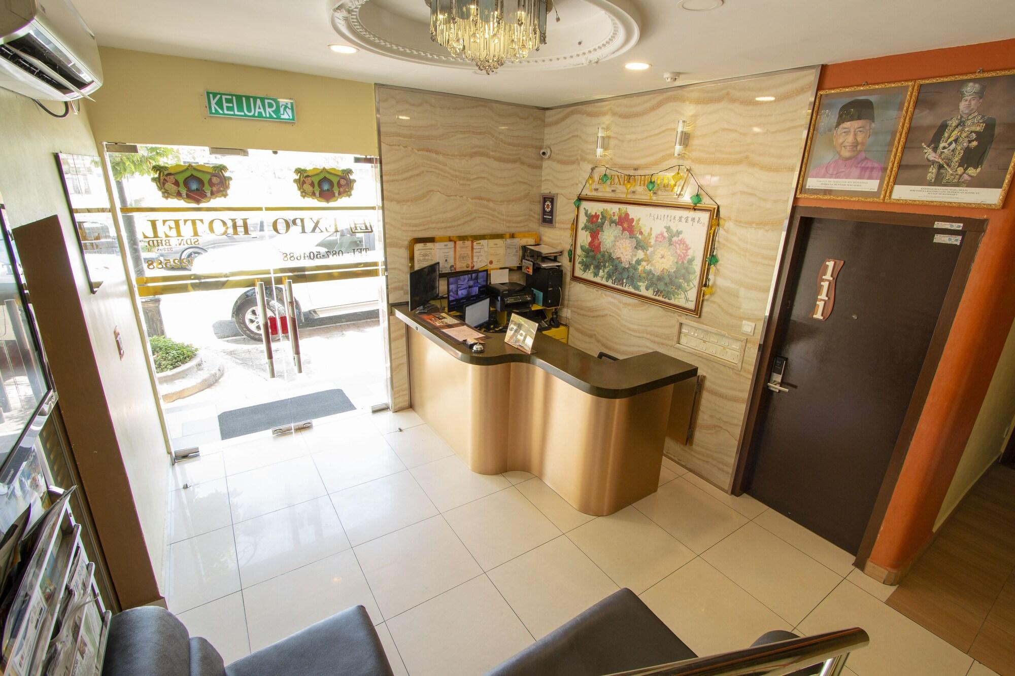 Vista Lobby Expo Hotel