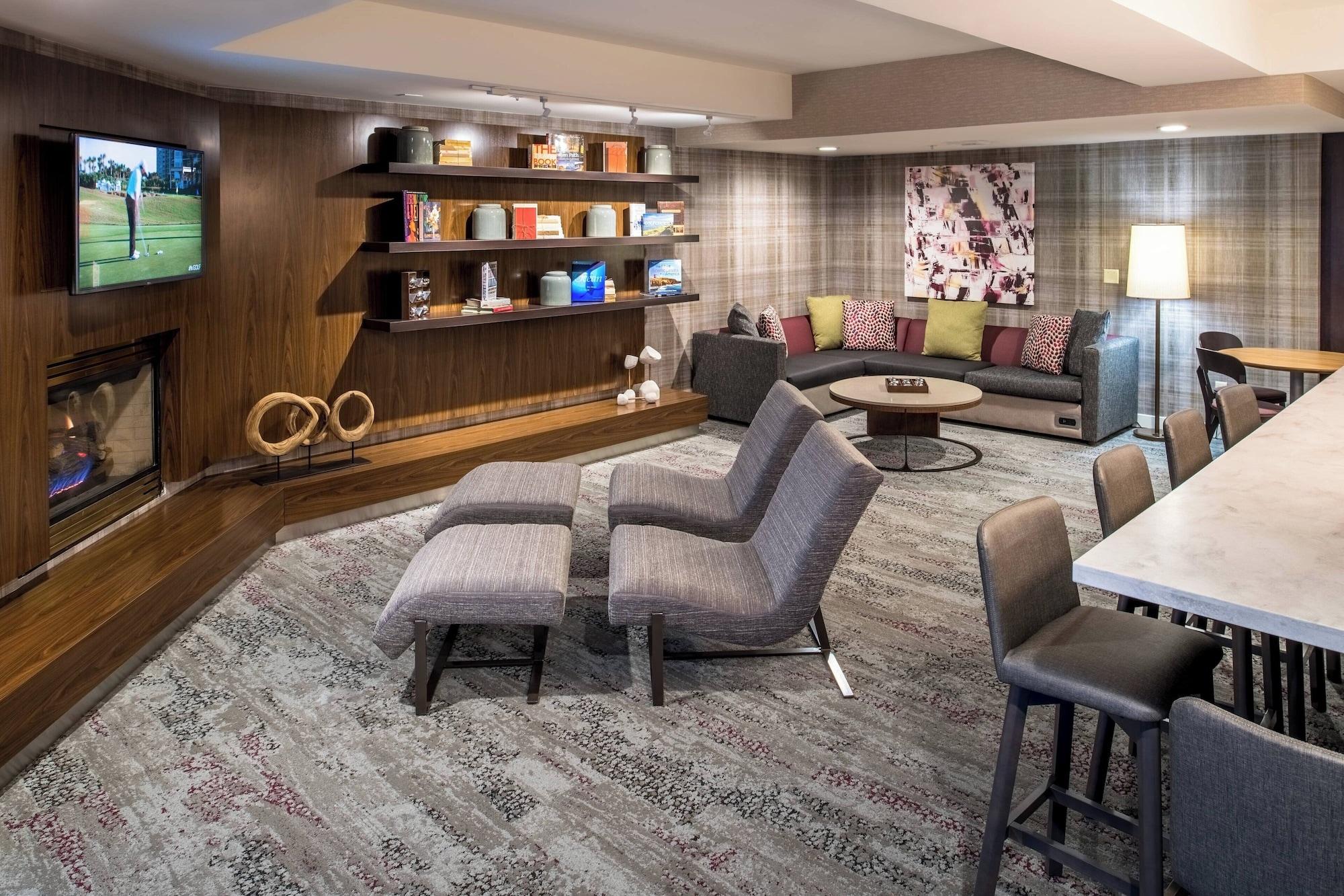 Vista Lobby Courtyard by Marriott Portland North
