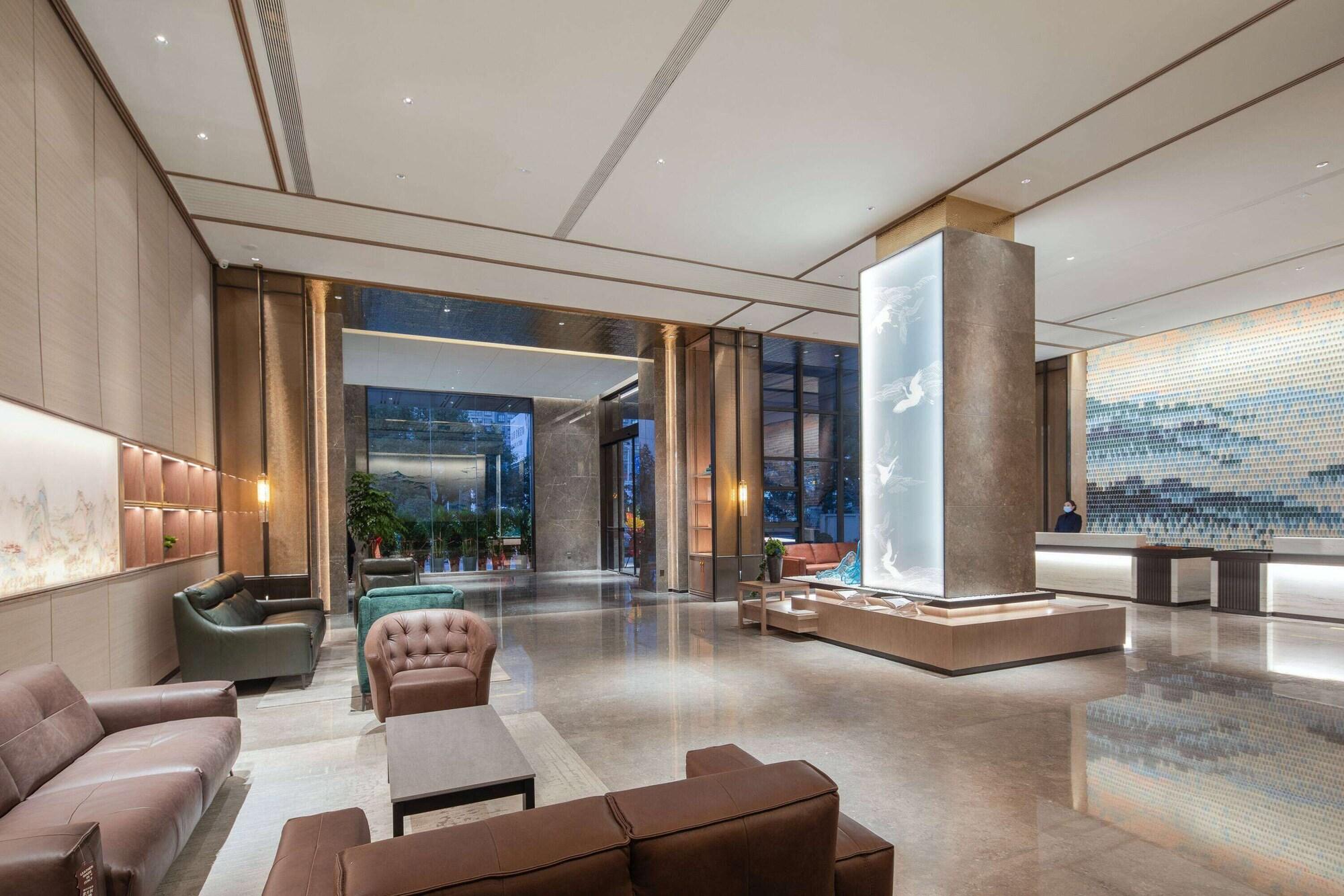 Vista Lobby Ramada by Wyndham Huangshi Huangshigang