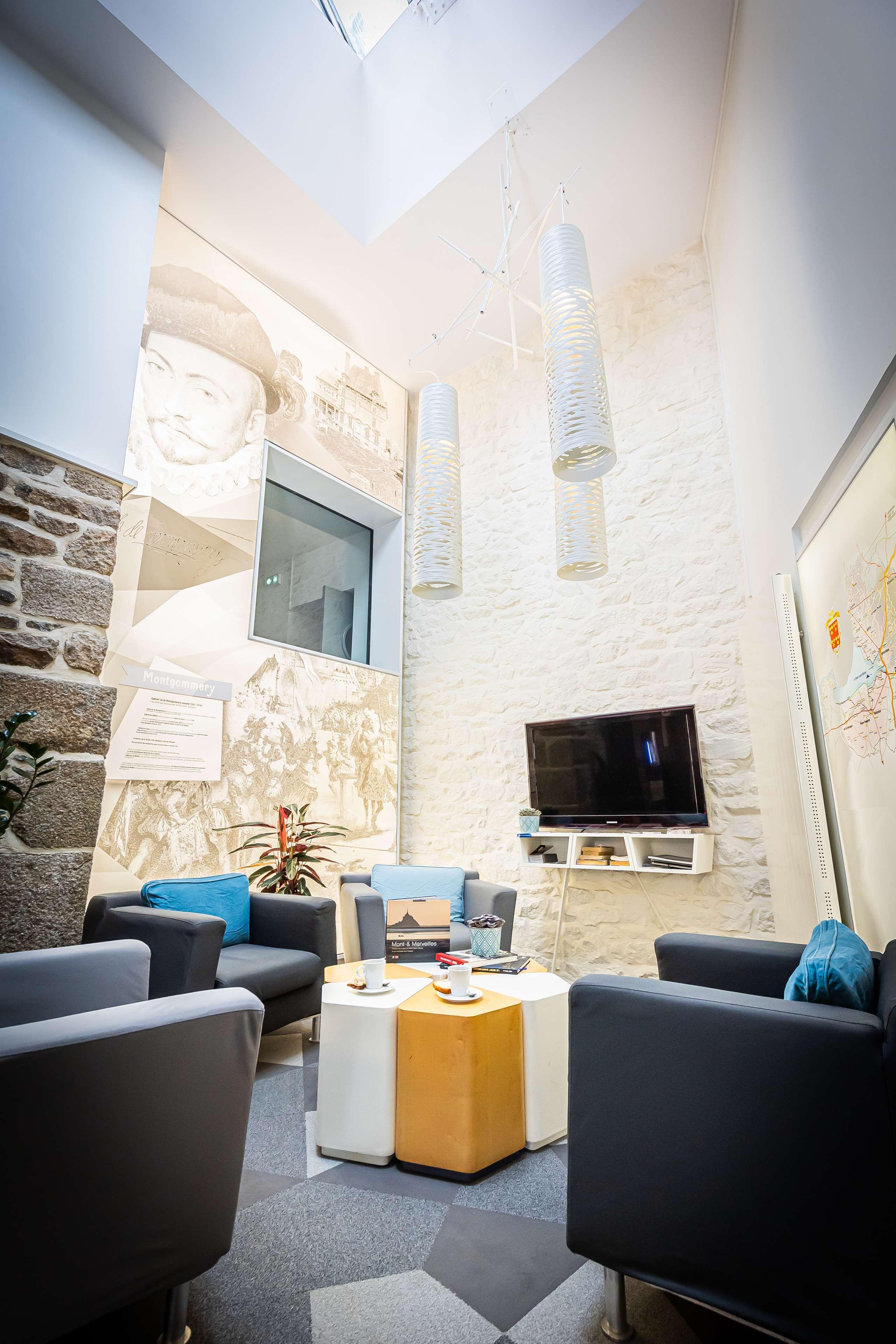 Vista Lobby Best Western Le Moulin De Ducey