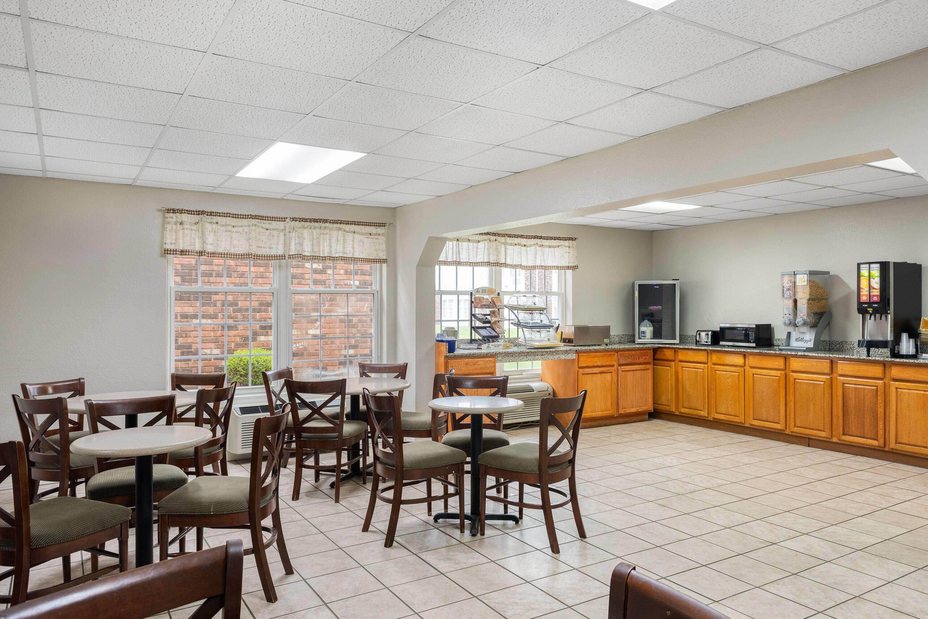 Restaurant Days Inn by Wyndham Madisonville