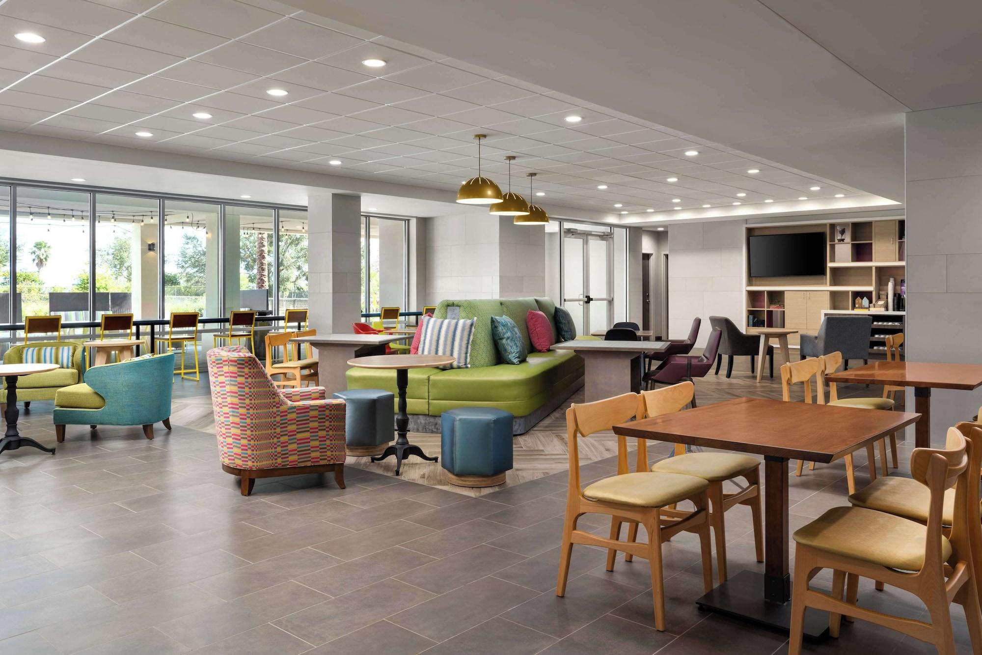 Vista Lobby Home2 Suites By Hilton Winter Haven