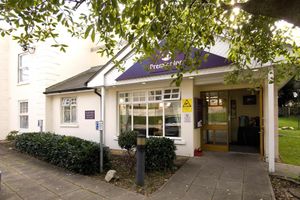 Alojamiento - Premier Inn Merthyr Tydfil