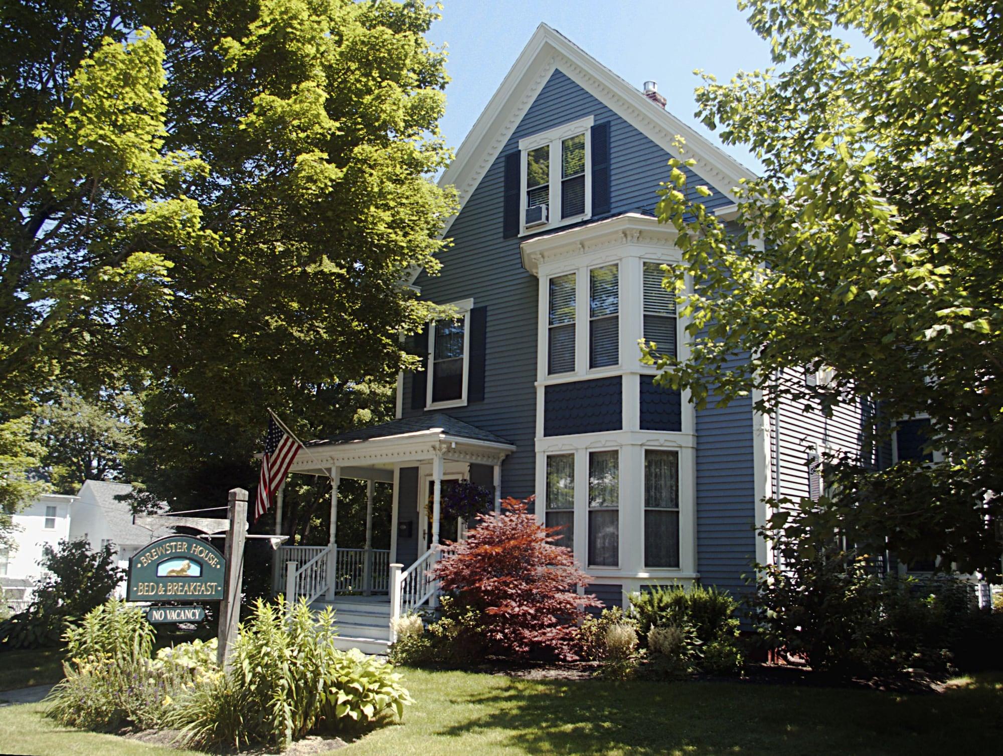 Vista Exterior Brewster House Bed & Breakfast