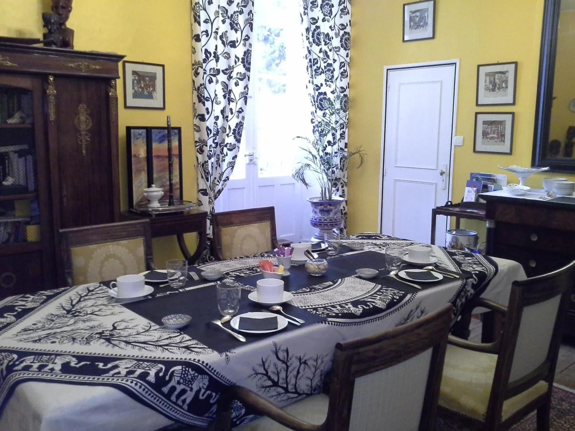 Restaurant Le Logis De Ruelle