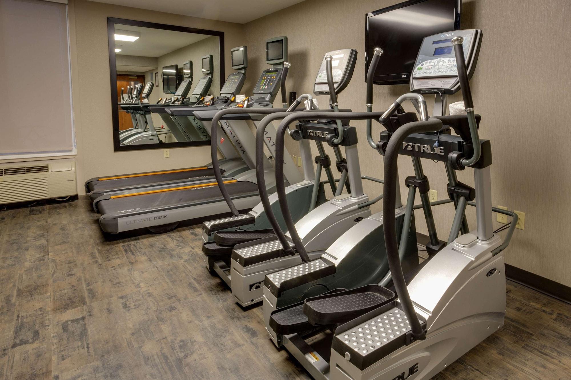 Gimnasio Drury Inn & Suites Hayti Caruthersville