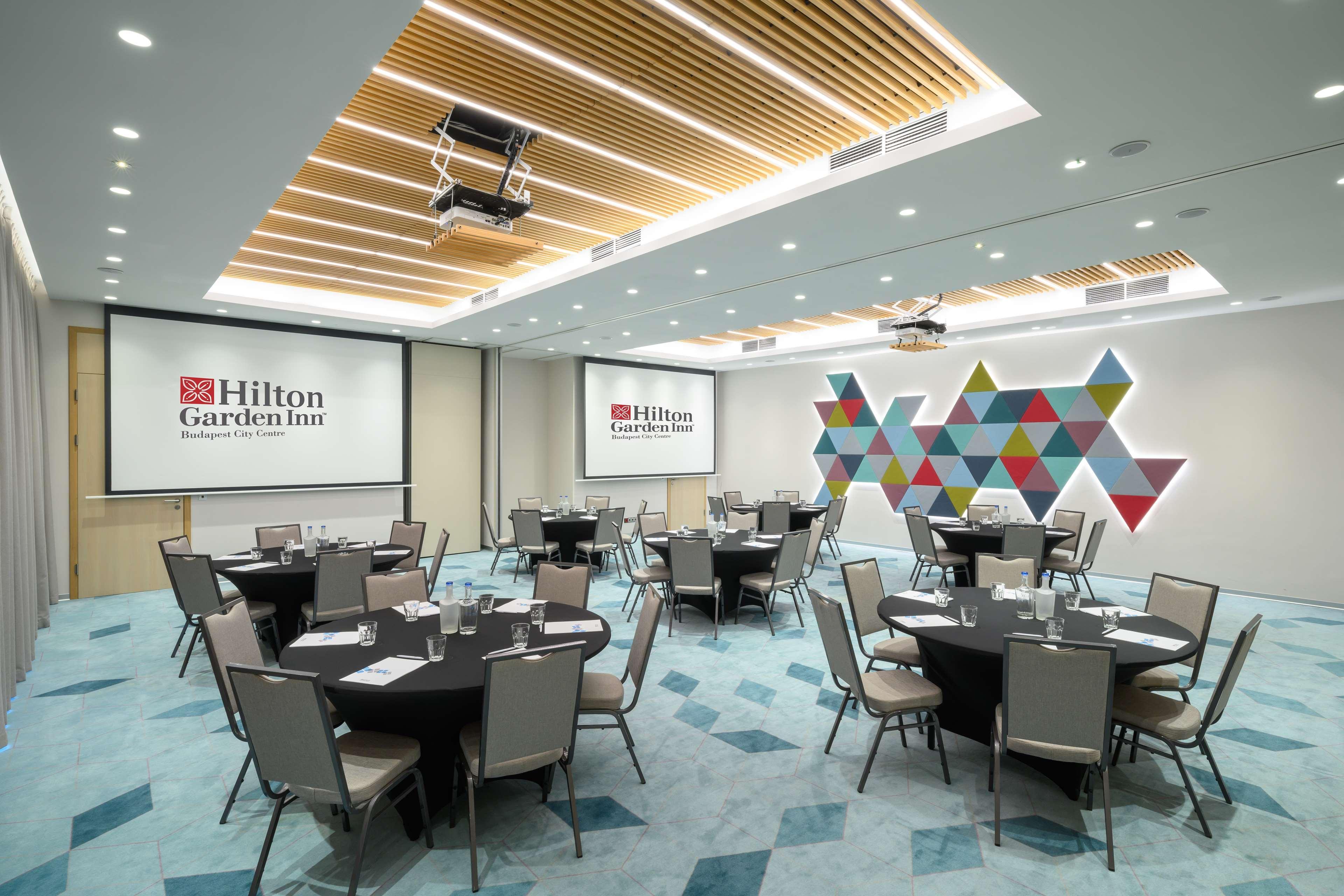 Vista Exterior Hilton Garden Inn Budapest City Centre