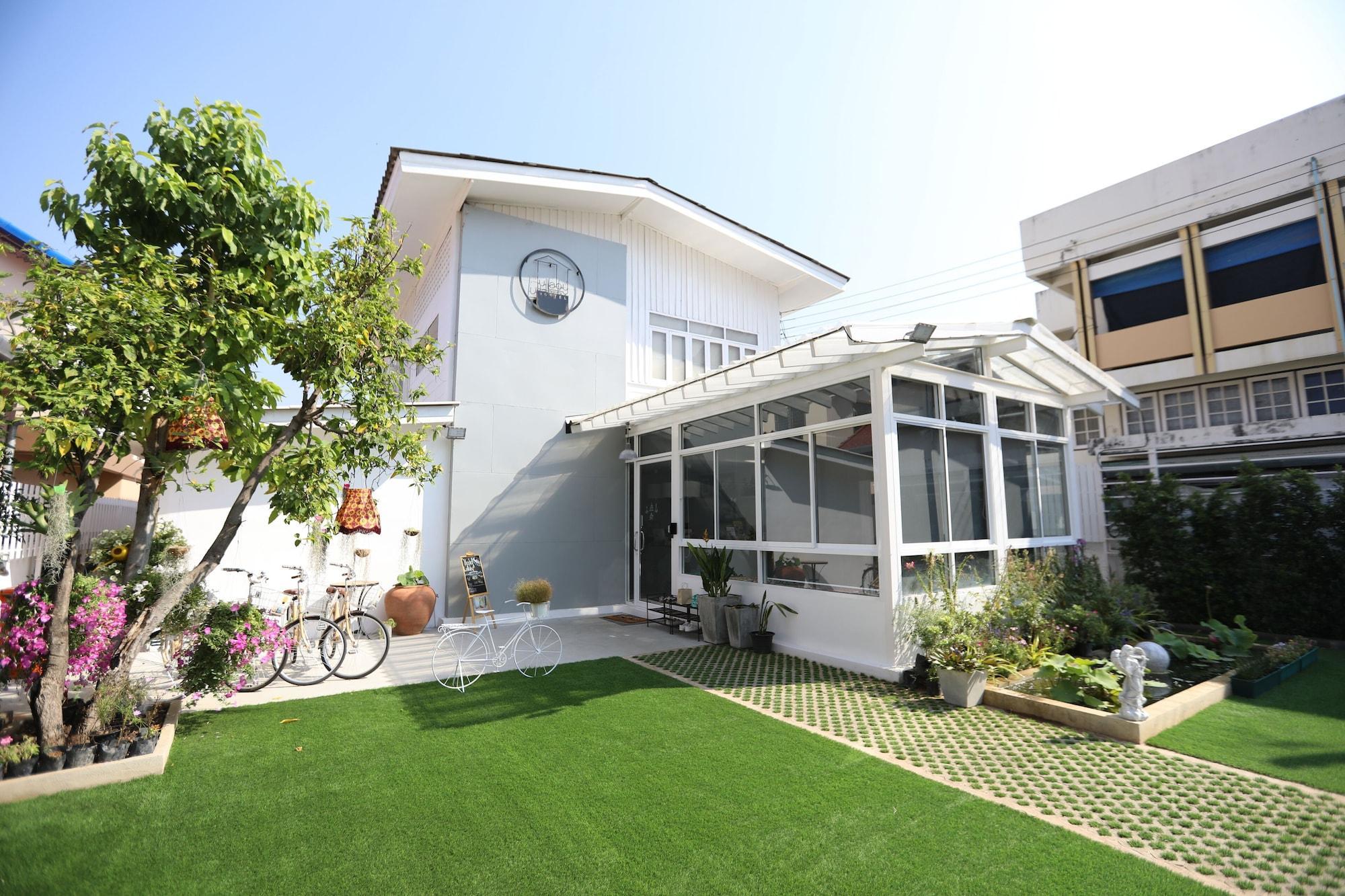 Varios Hostel Lullaby - Adults Only