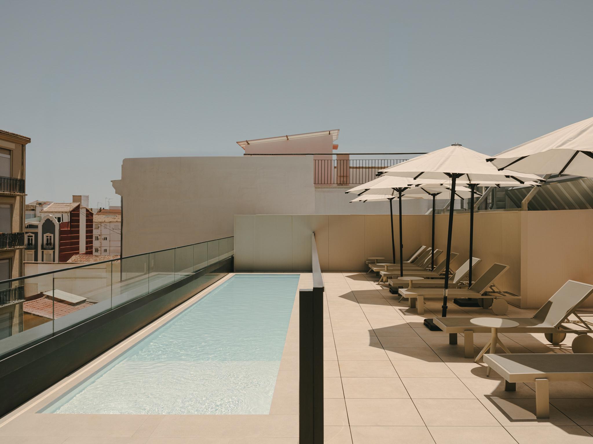 Vista Piscina Sercotel Valencia Ruzafa