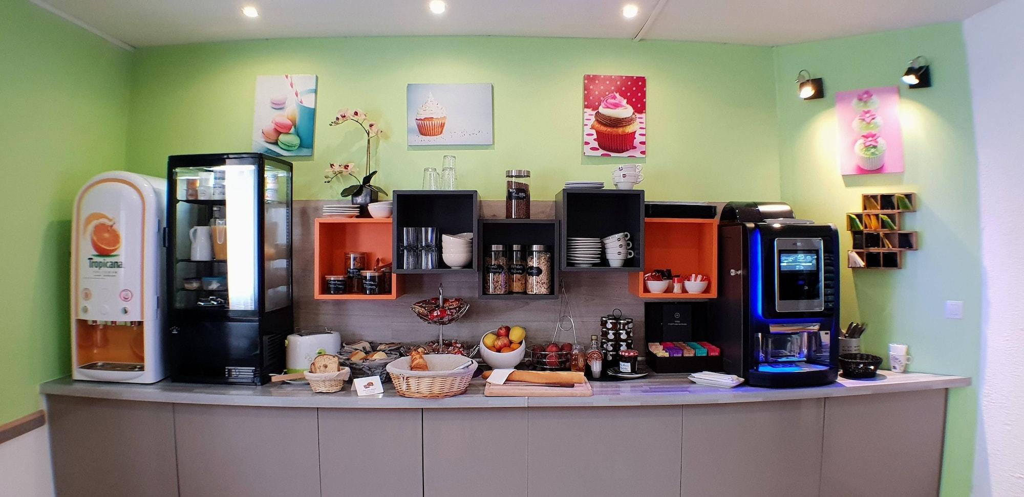 Bar/Salón L'Hôtel Le Marais Romilly Sur Seine Centre