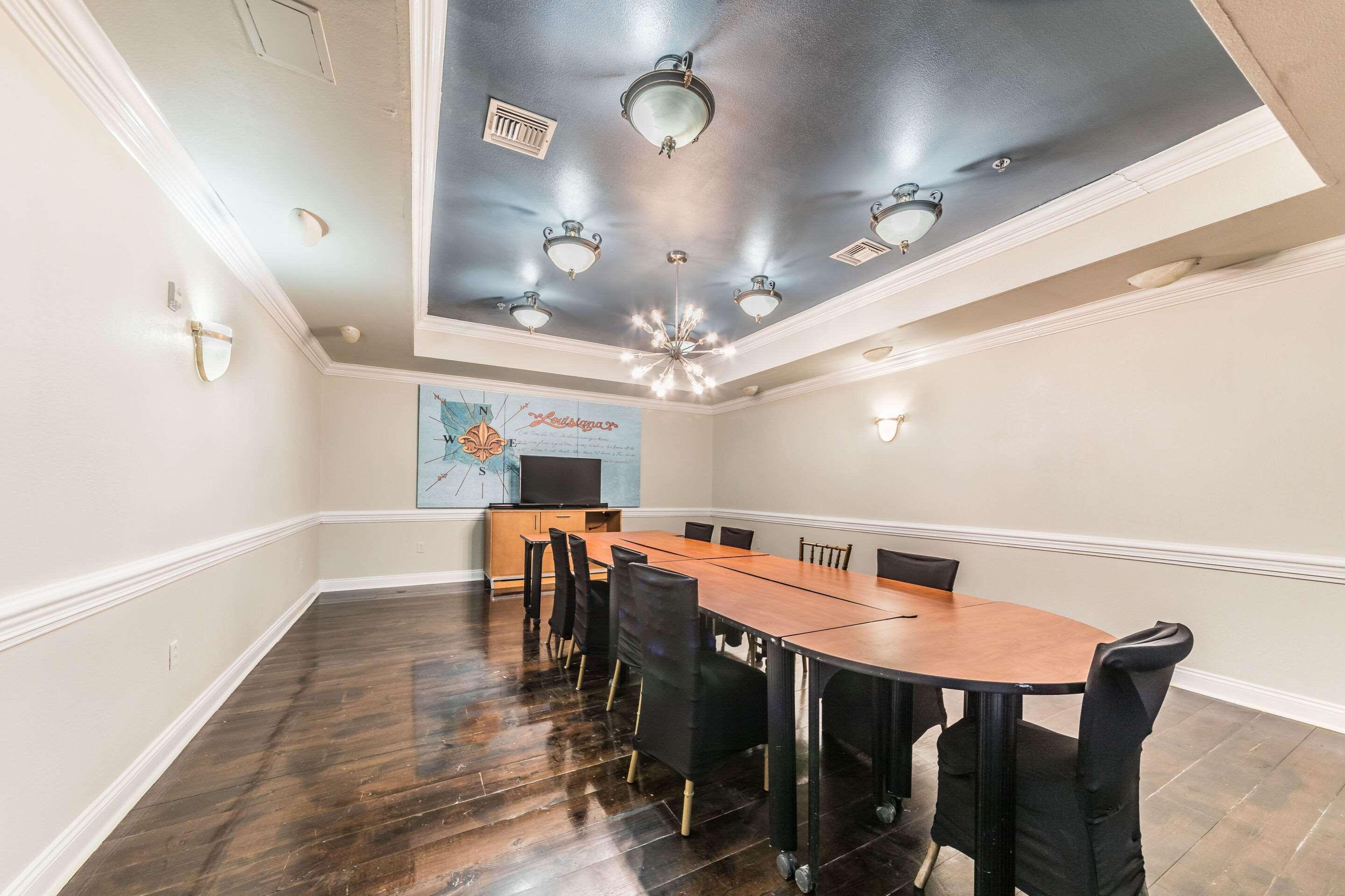 Centro de Negocios Spark by Hilton Lafayette South