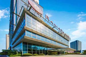 Alojamiento - Ramada Plaza Riverside Hangzhou