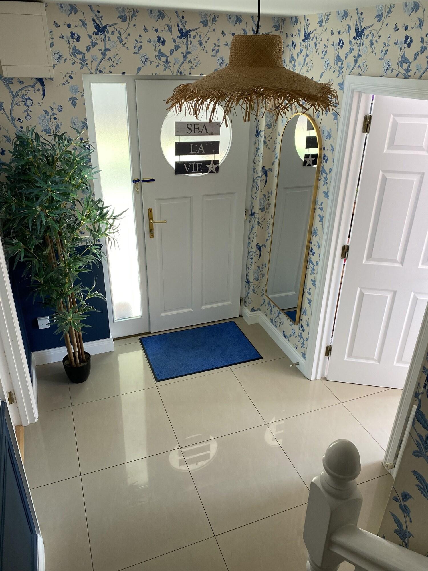 Vista Lobby Summer Cottage in Kinsale