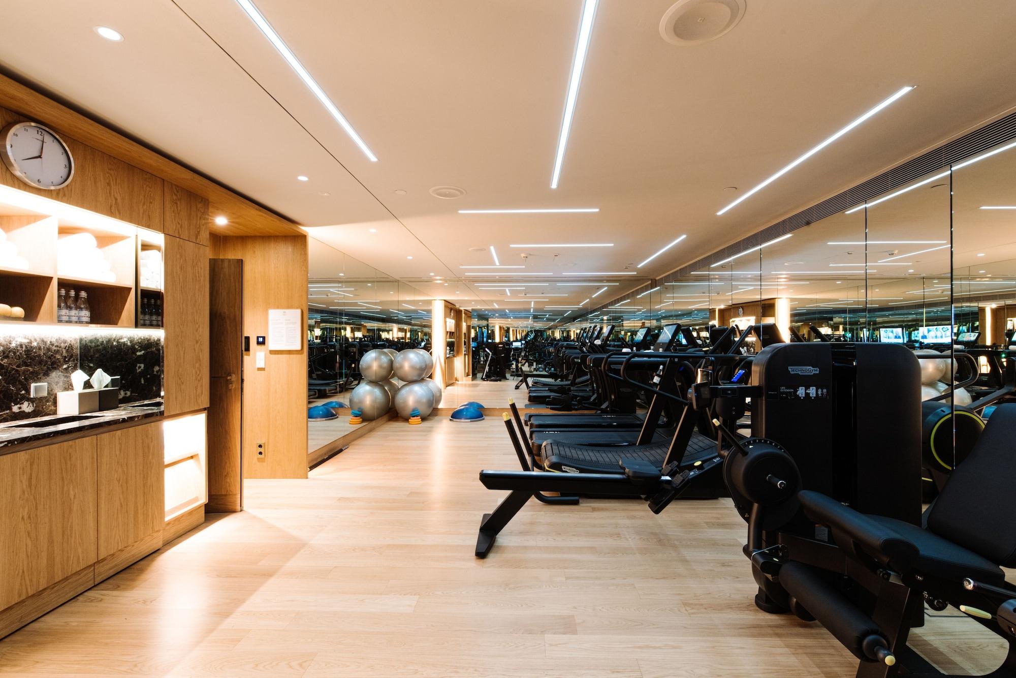 Gimnasio Raffles Europejski Warsaw