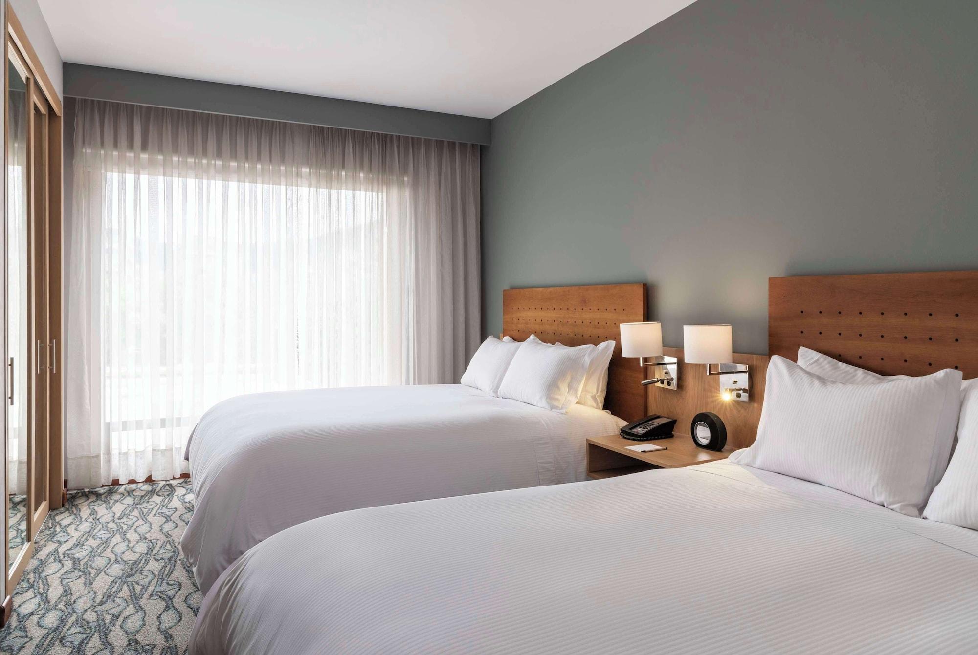 Habitación Doubletree By Hilton Bogota Calle 100,Co