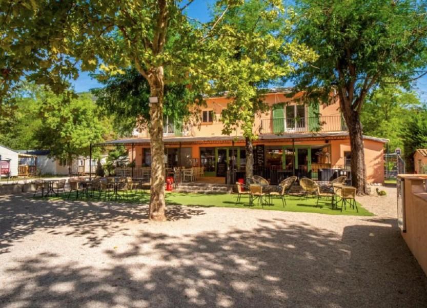 Vista Lobby Les Rives Du Loup - Camping & Hotel