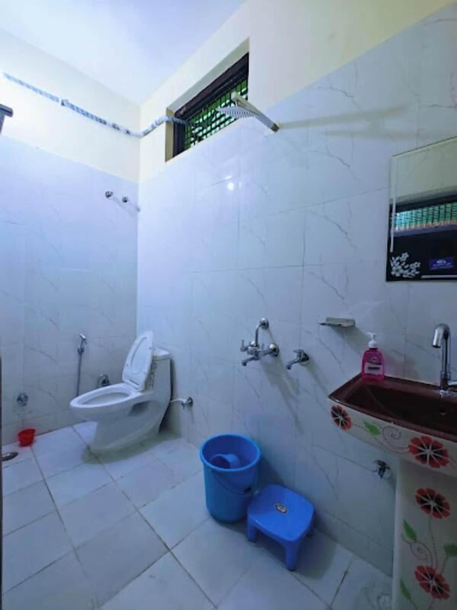 Equipamiento de Habitación Ramaya INN Ayodhya