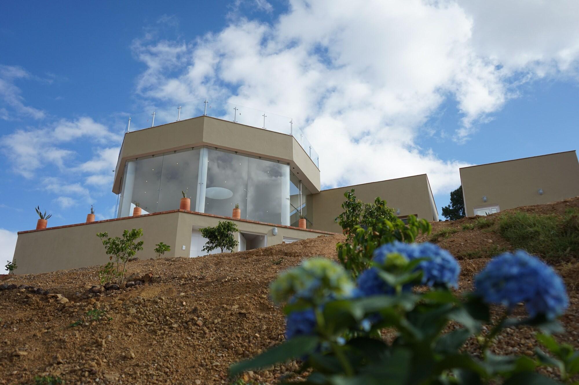 Vista Exterior Hotel Alma