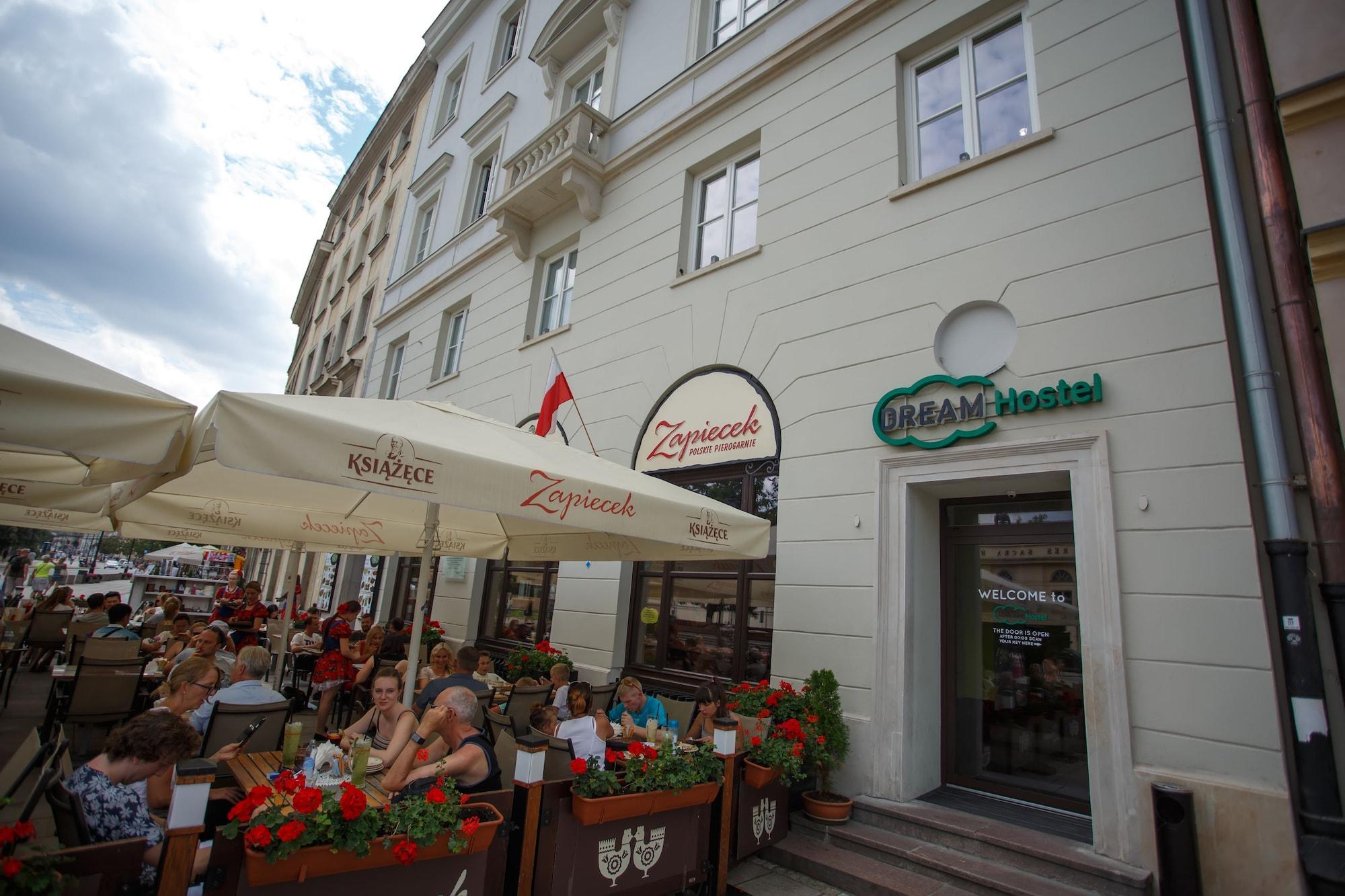 Vista Exterior Safestay Warsaw Old Town