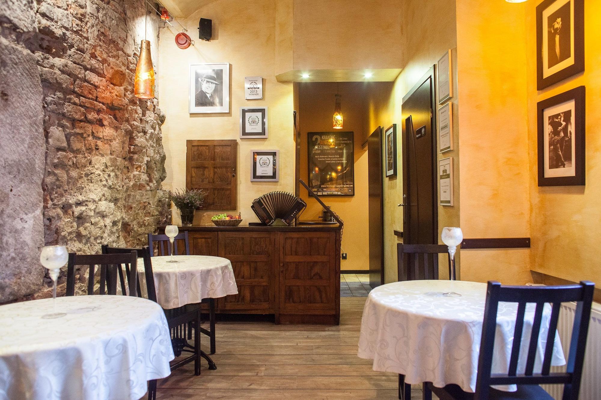 Varios Tango House Bed & Breakfast
