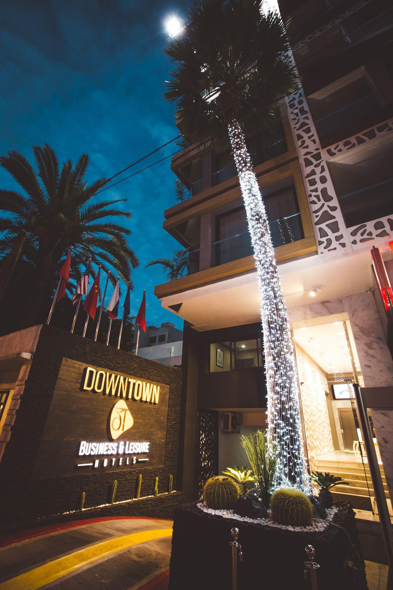 Varios New Art's DownTown Hotel