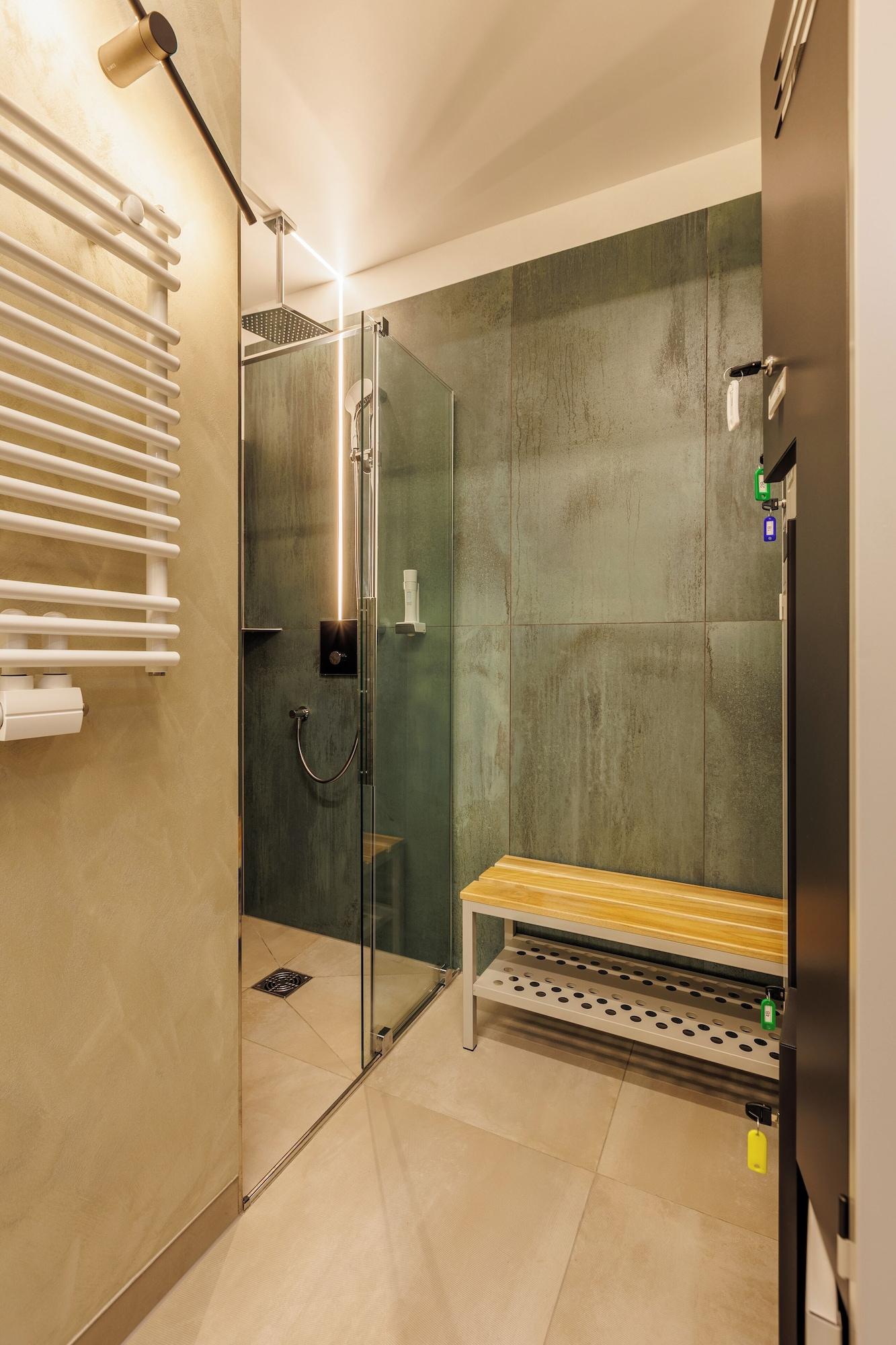 Gimnasio Mava Apartamente