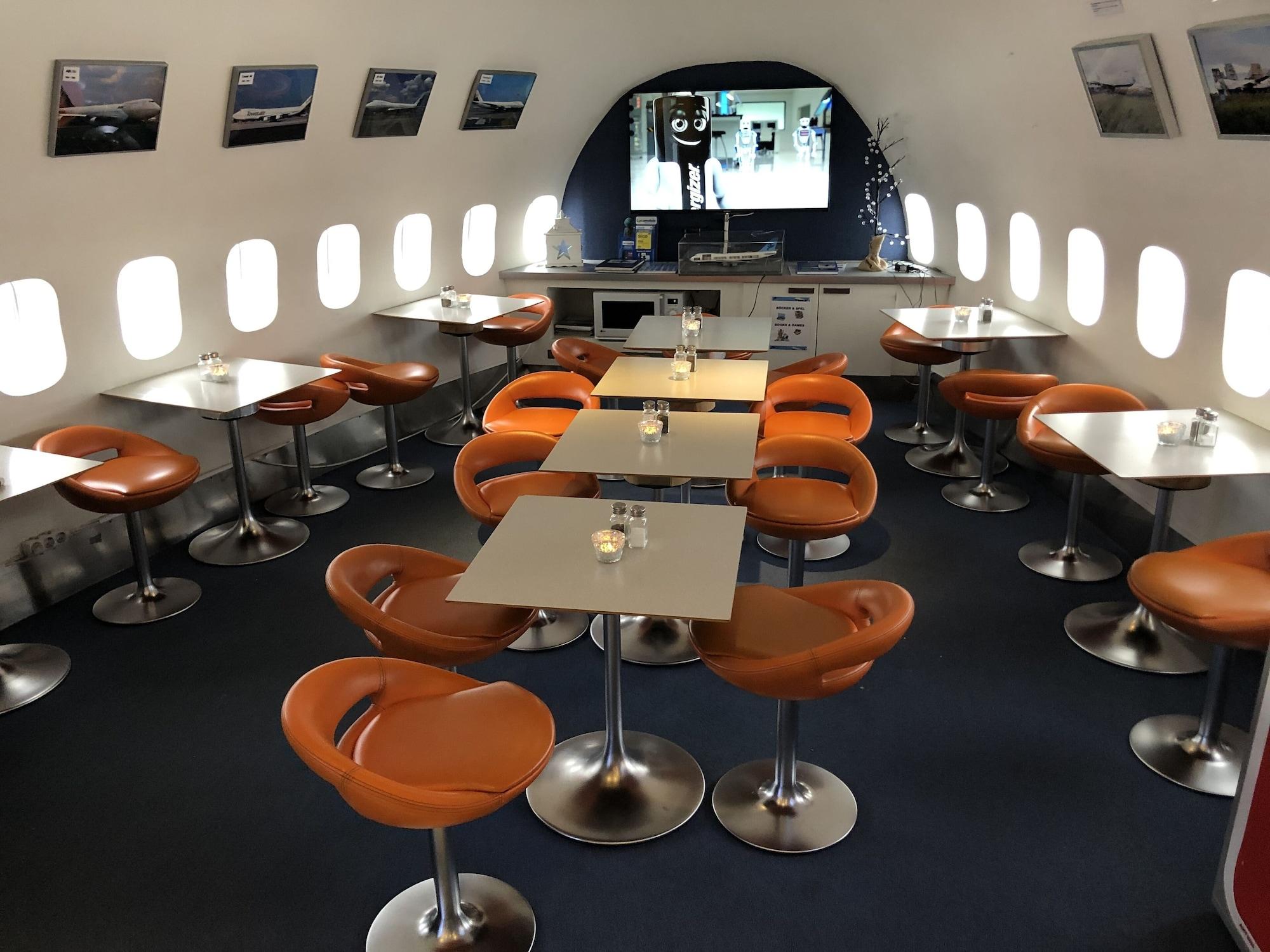 Vista Lobby Jumbo Stay Hotel