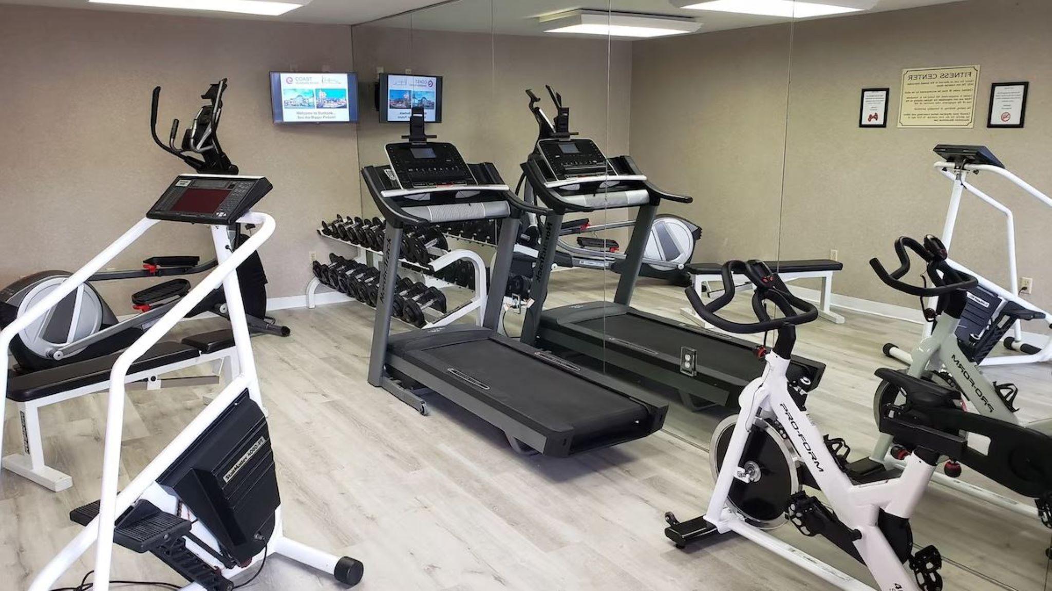 Instalaciones Recreativas Coast Burbank Hotel