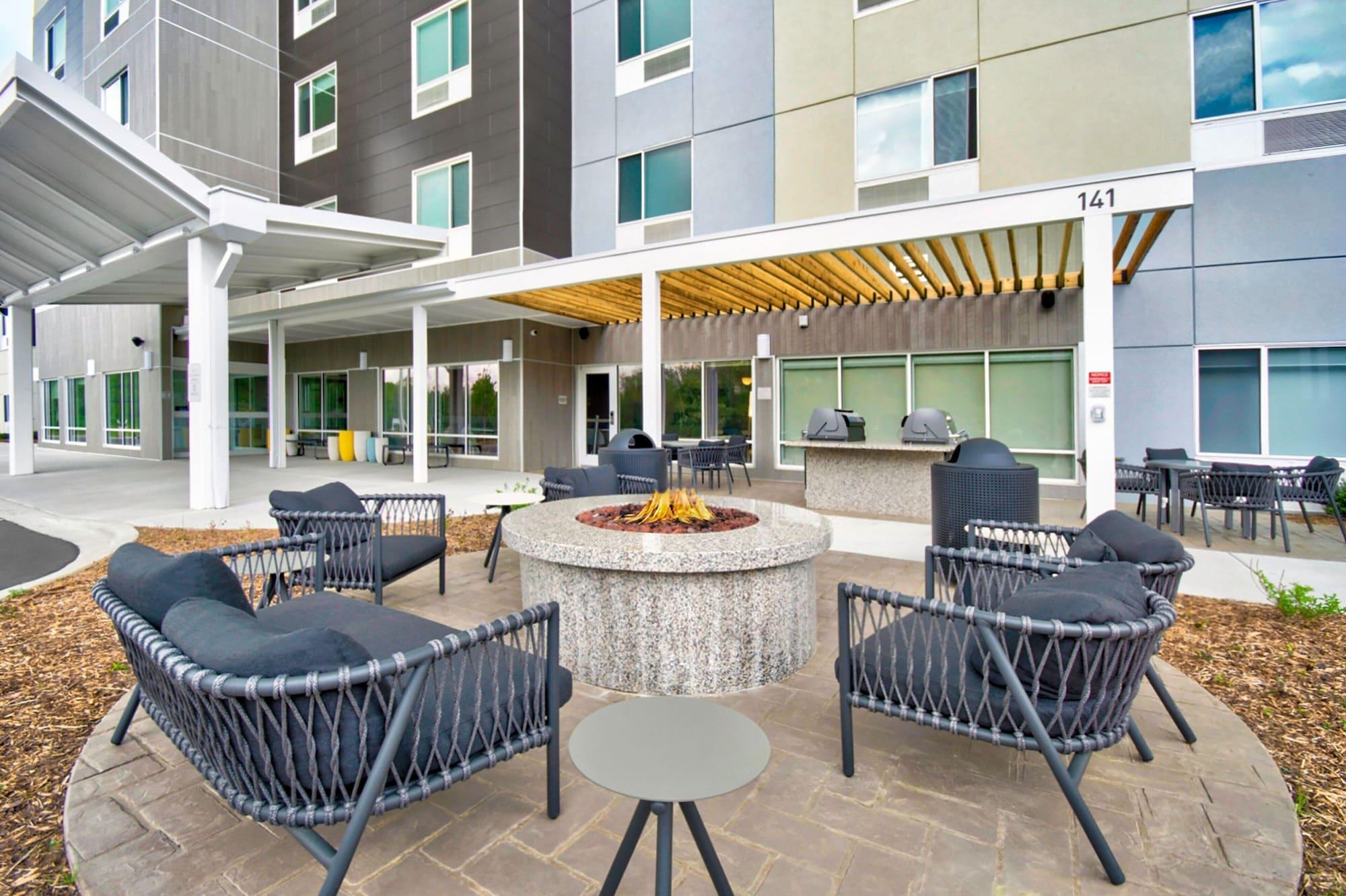 Vista Exterior TownePlace Suites by Marriott Asheville West