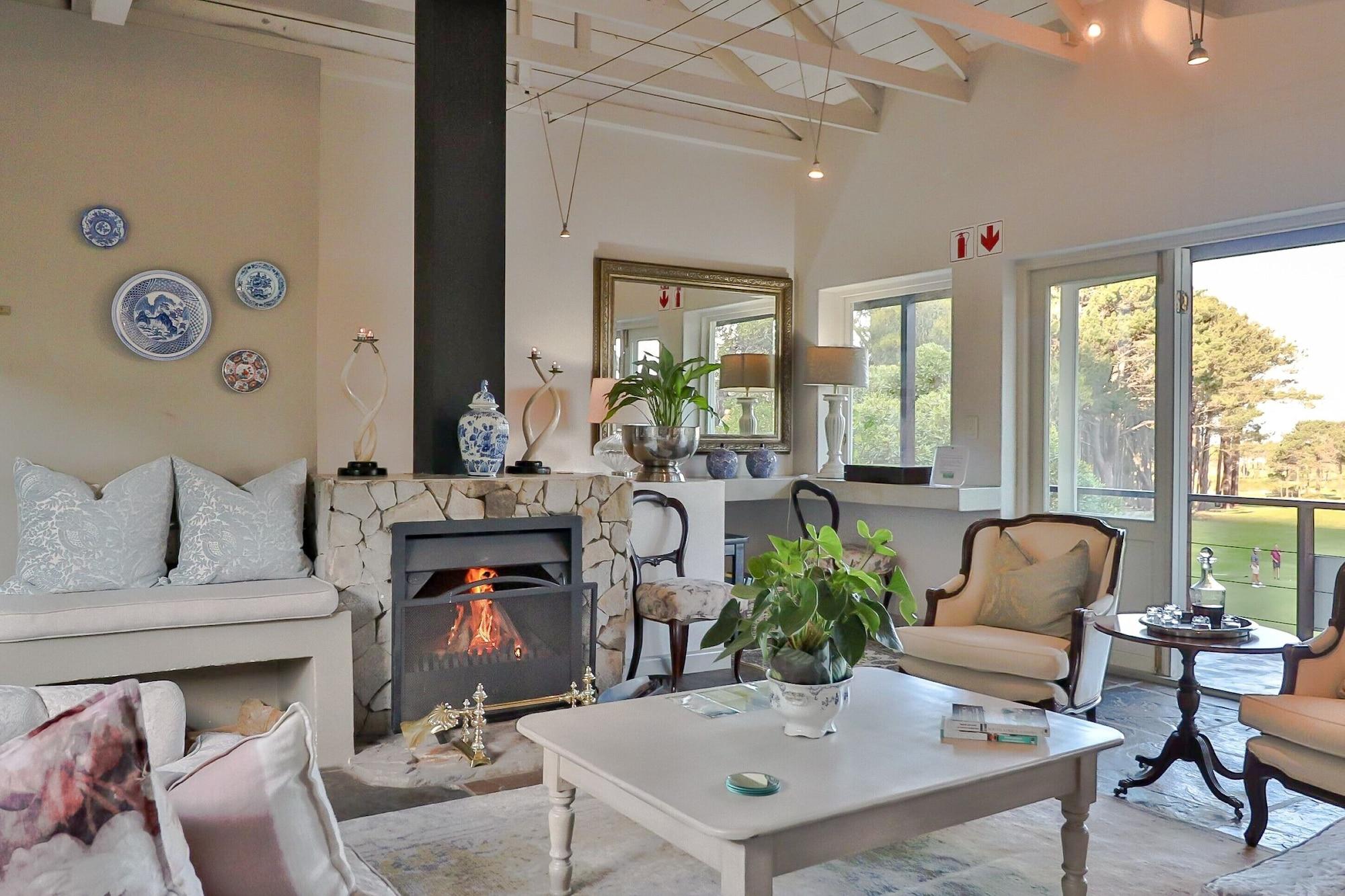 Vista Lobby Hermanus Lodge on the Green