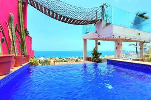 Boho OCEAN VIEW Studio~Steps to Beach and Malecon~Pools~Fireworks~Safe Loc