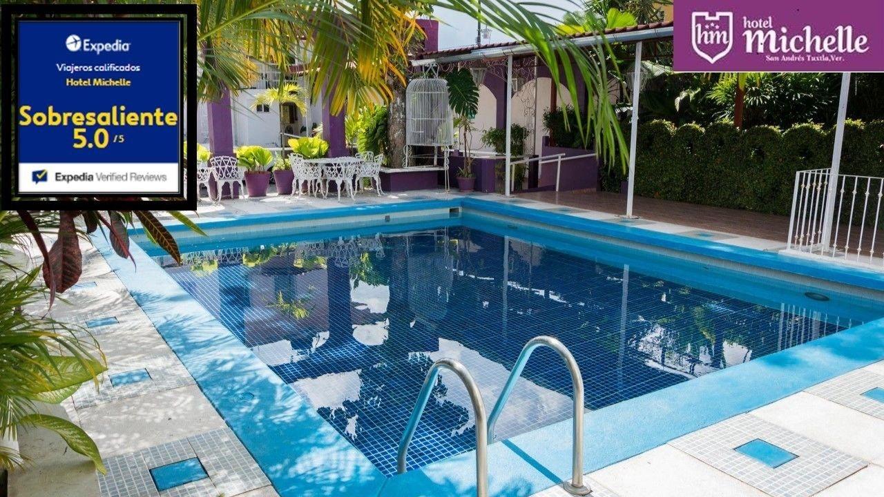 Vista Exterior Hotel Michelle
