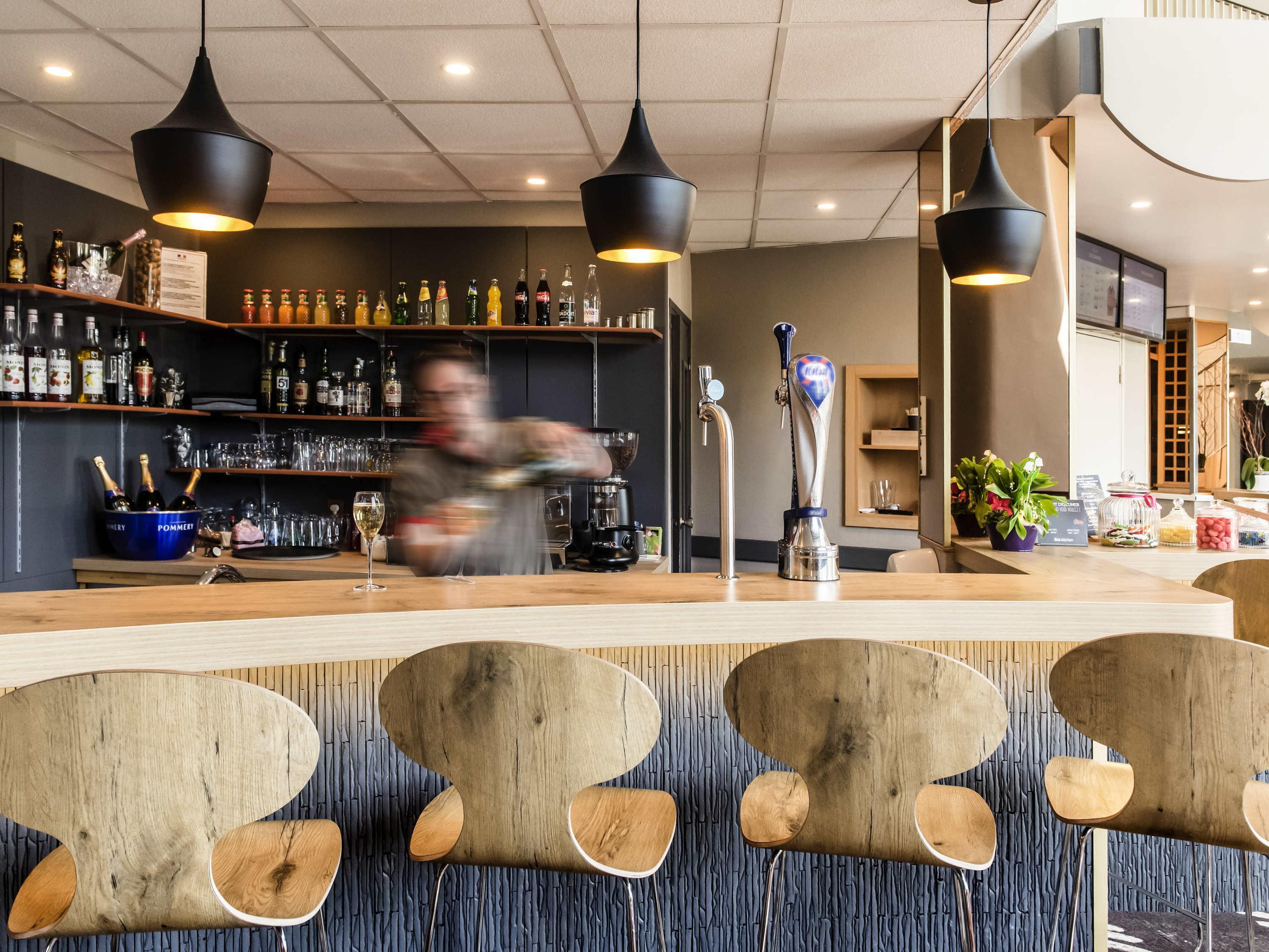 Bar/Salón ibis Chateau Thierry