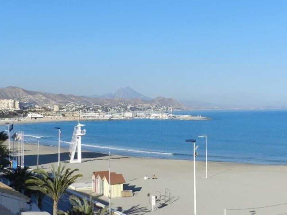 Playa Hotel La Familia