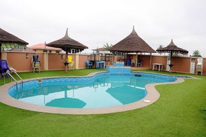 Alojamiento - Groovy Hotel