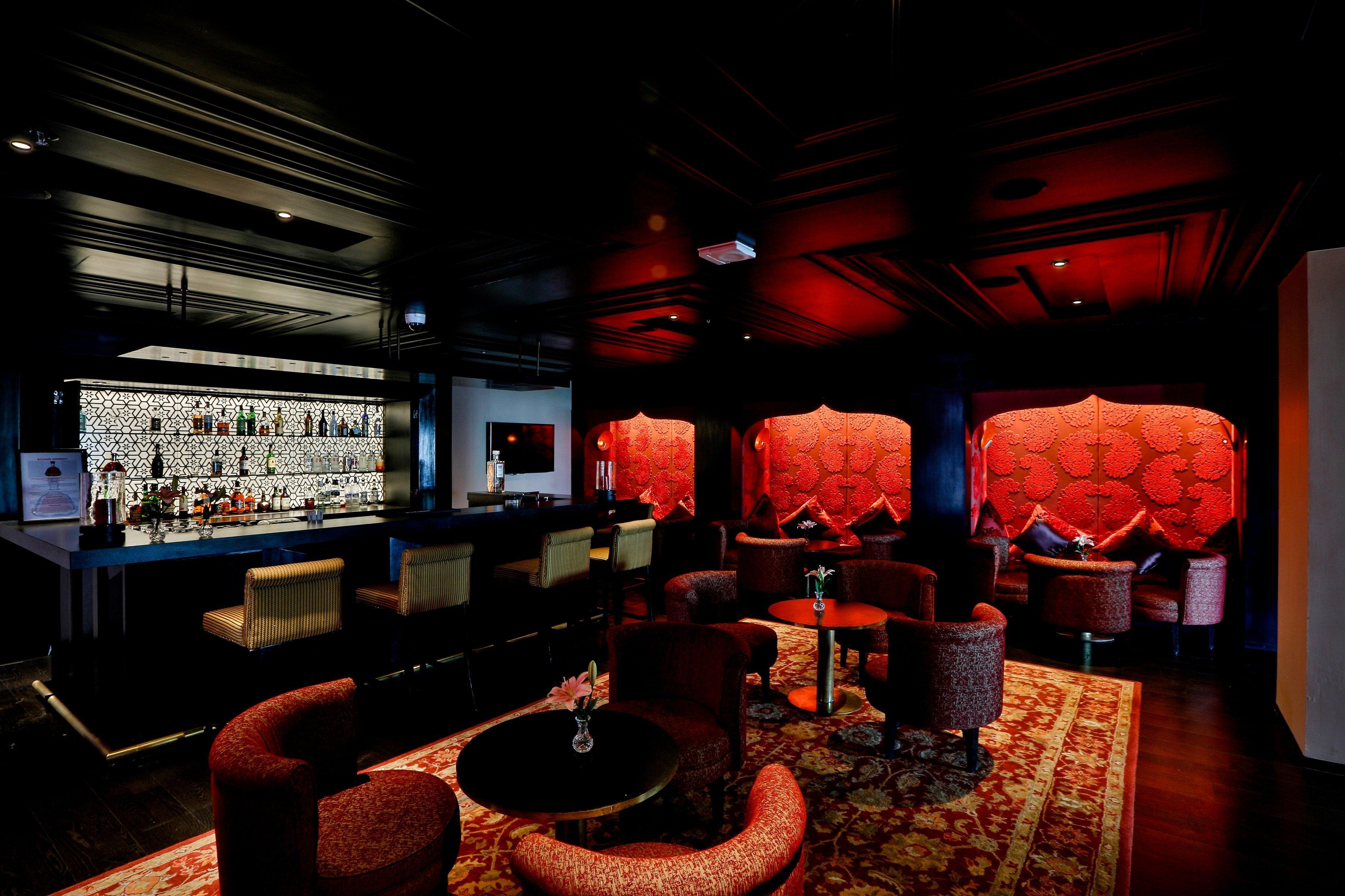 Bar/Salón Crowne Plaza Chennai Adyar Park, an IHG Hotel