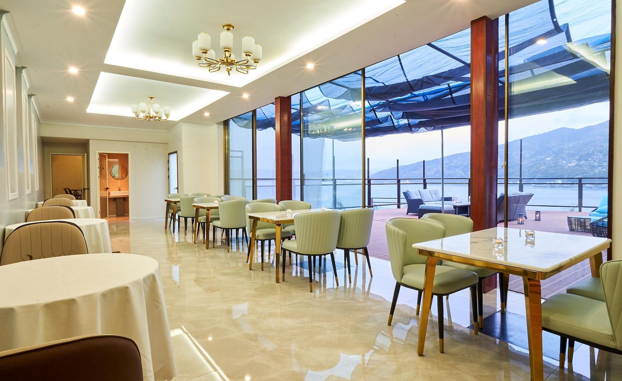 Restaurant Hotel Himalaya Sea