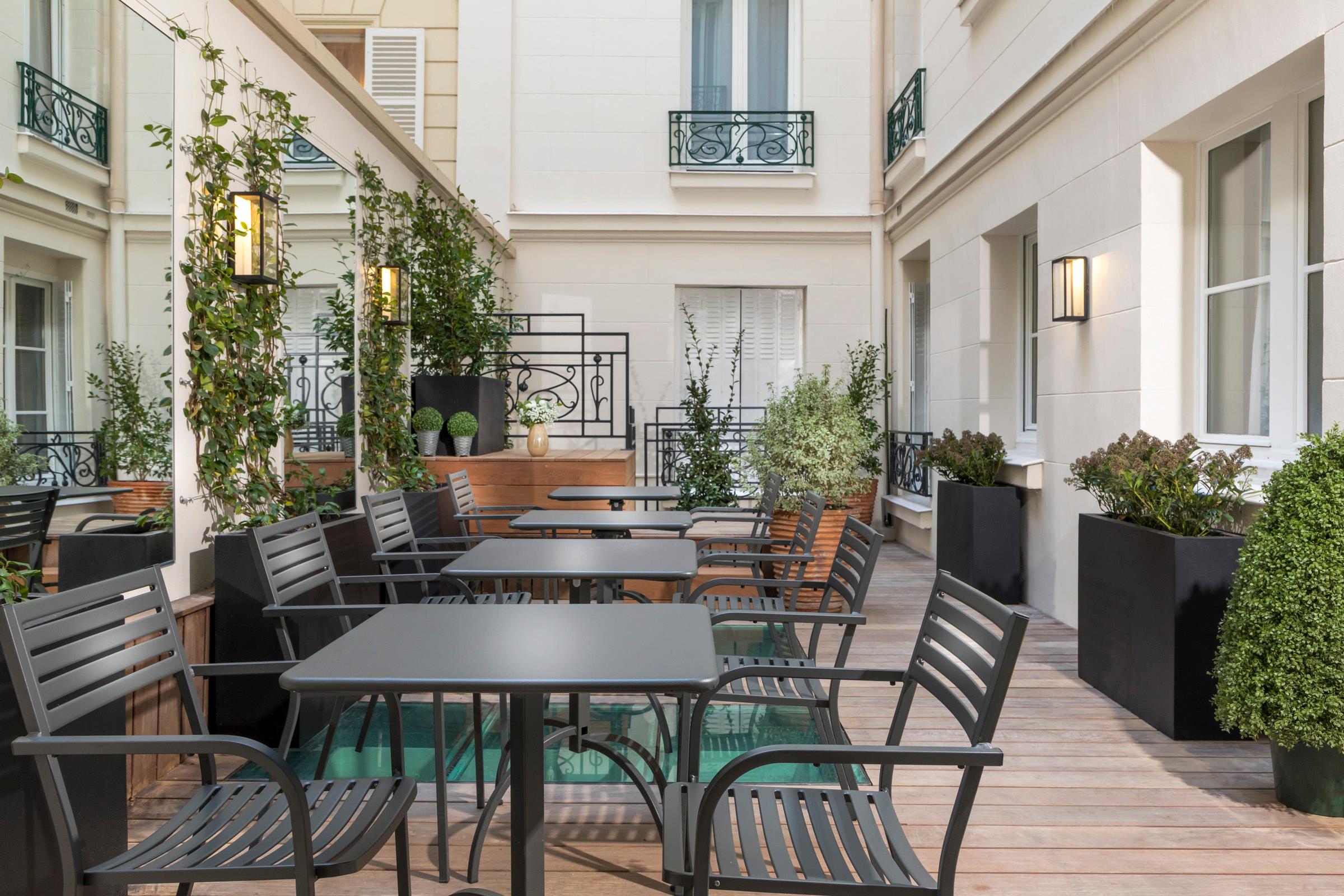 Varios Hotel Elysées Céramic