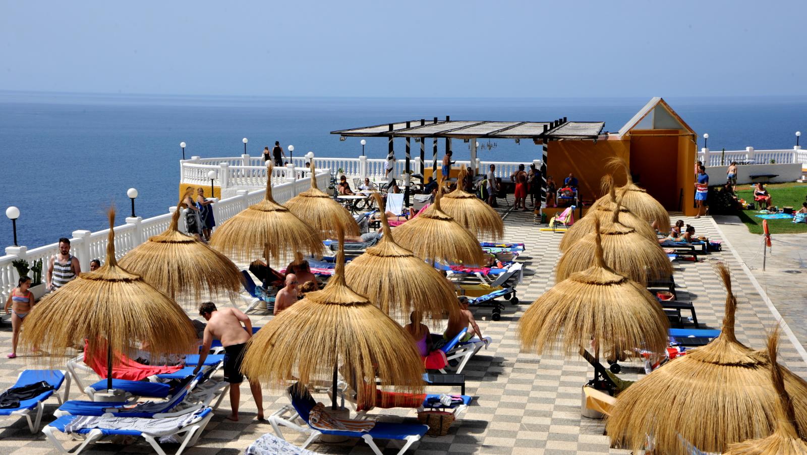 Vista Piscina Salobreña