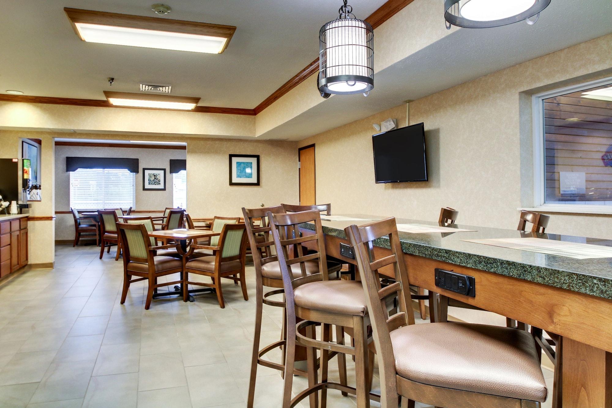 Restaurant Baymont by Wyndham Galesburg