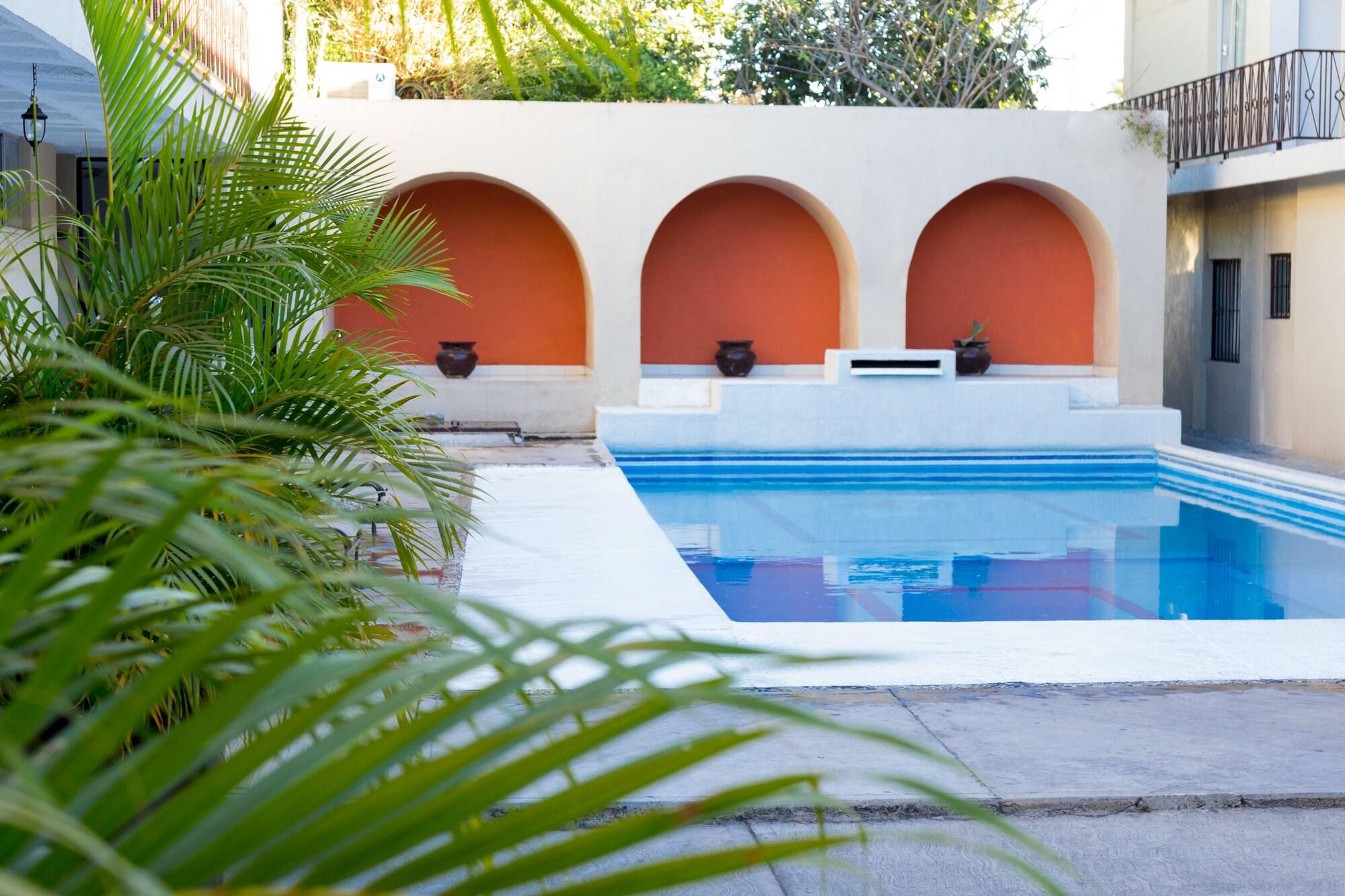 Varios Hotel Zirahuen