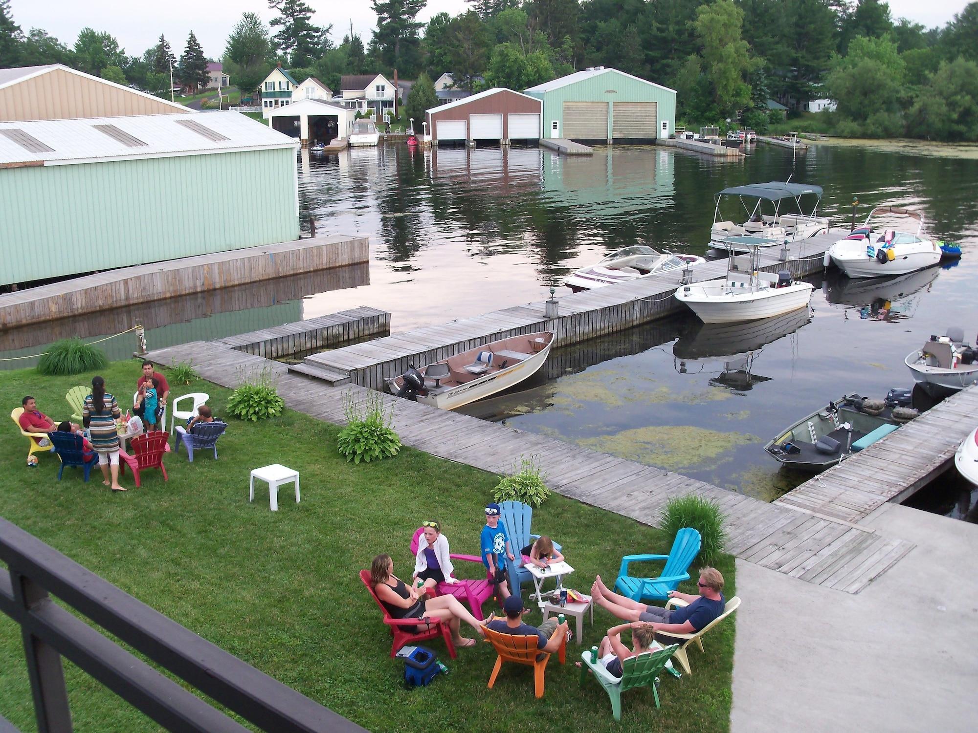 Varios Otter Creek Inn