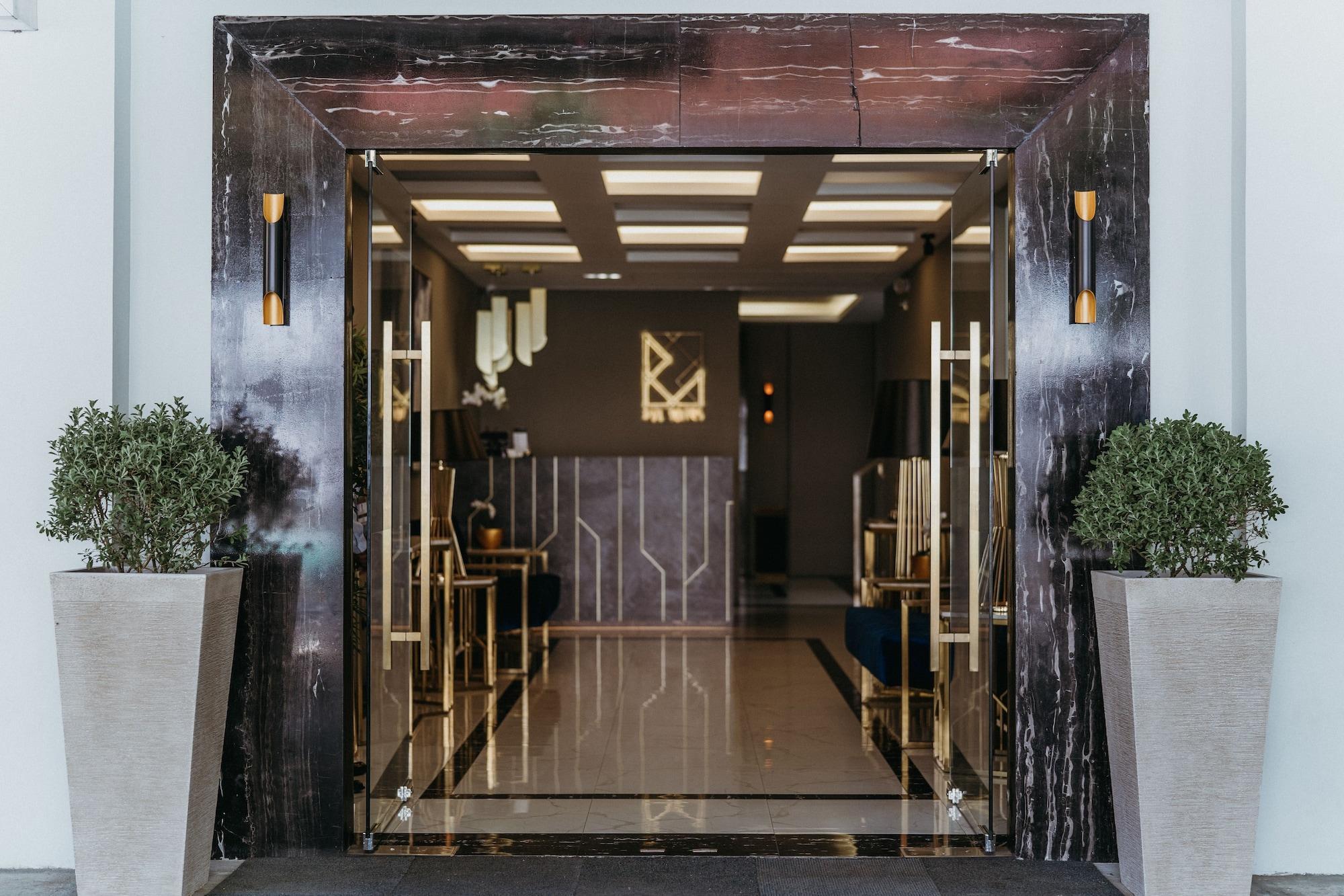 Vista Exterior PVL Suites