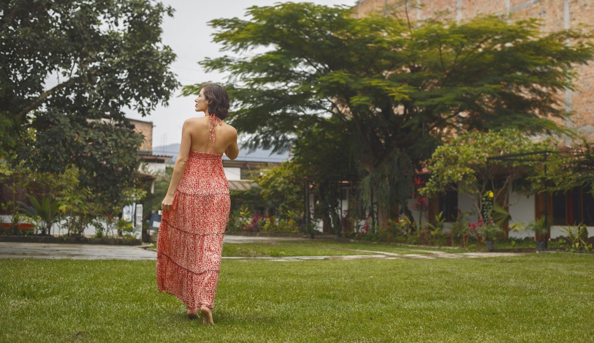 Vista Exterior Country Club Eco - Casa Jardín